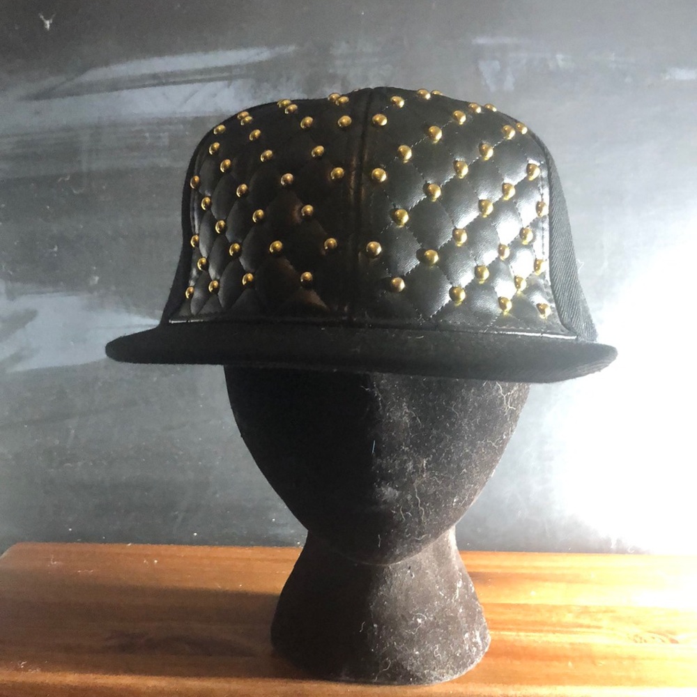 Ladies Cap adjustable studded